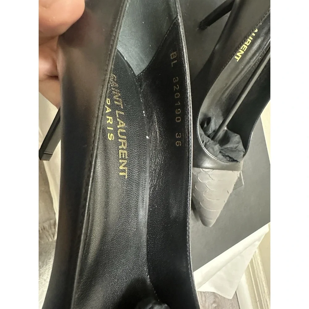 Saint Laurent Black Pumps with Gray Scaled Toe Cap - Picture 3 of 8